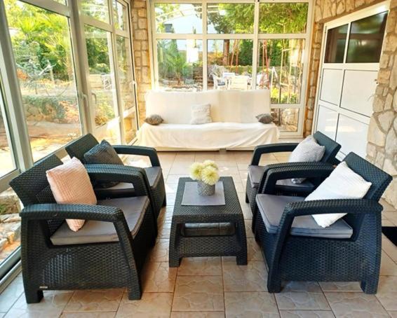Apartment Sun Garden Малинска Екстериор снимка