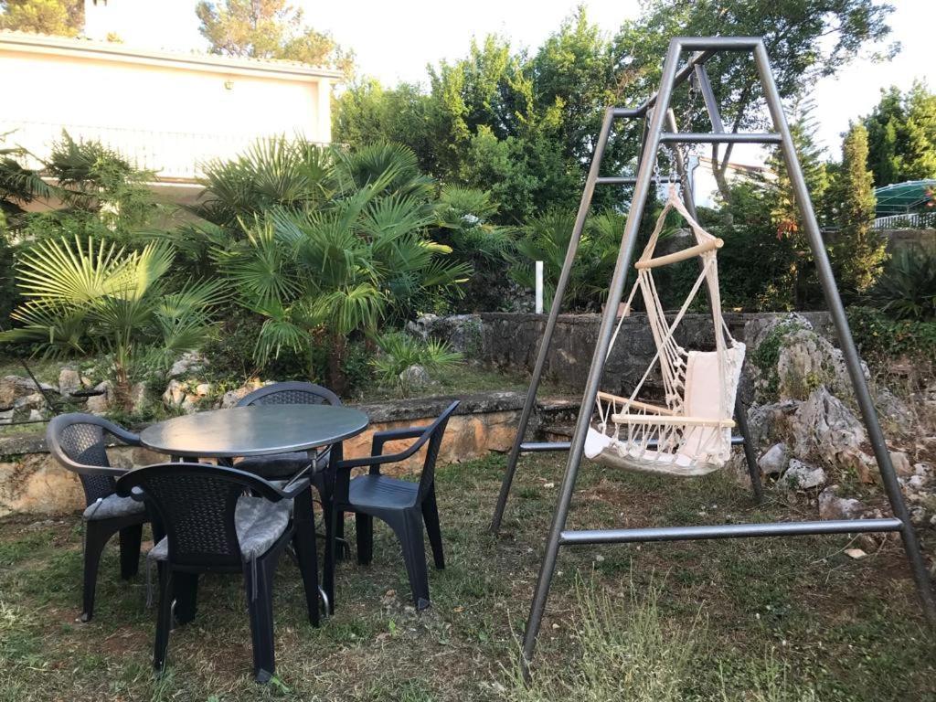 Apartment Sun Garden Малинска Екстериор снимка