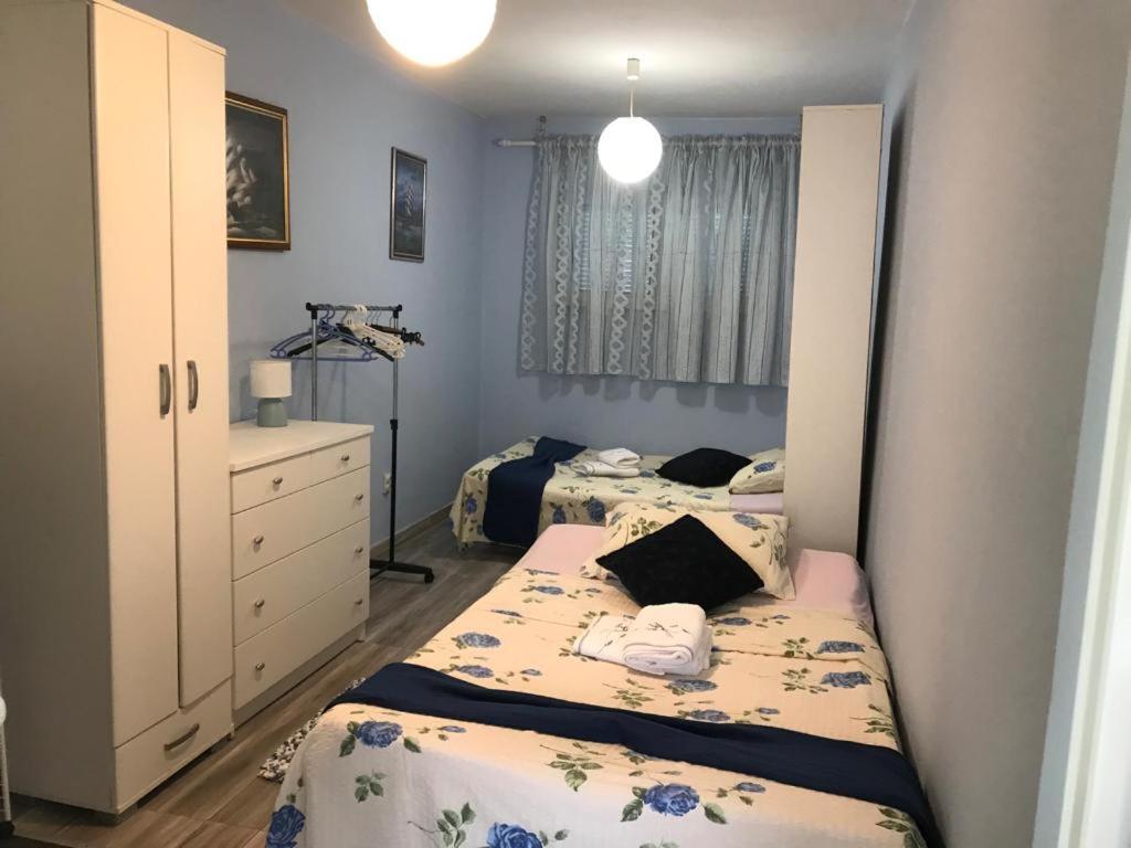 Apartment Sun Garden Малинска Екстериор снимка