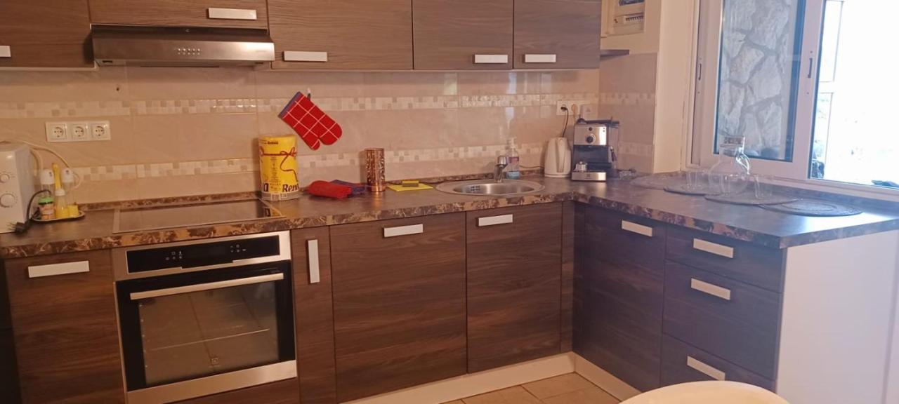 Apartment Sun Garden Малинска Екстериор снимка
